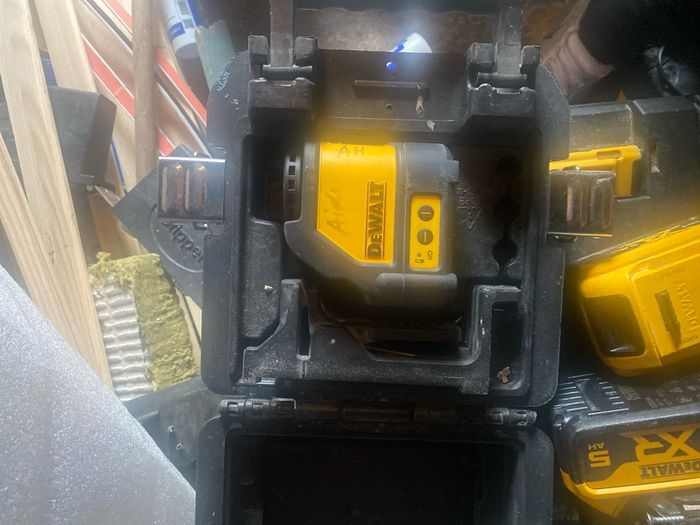 Laser level