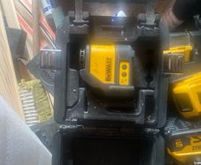 Laser level