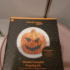 Ceramic halloween pumpkin kit to decorate