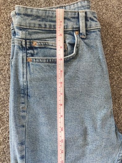 Stradivarius Mom Slim jeans size 10