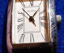 ladie's sekonda watch
