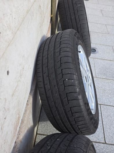 Ford 16" Alloy Wheels