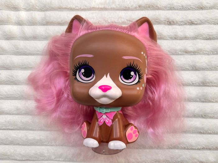VIP Pets Mega Pet Dog Nyla Toy Figure Head  IMC Toys approx. 21 cm. Used Please see photos
