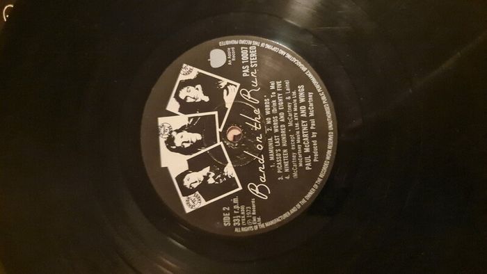 Paul Mc Cartney And Wings Band on The Run