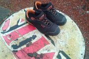 steel toe runners ....size 5