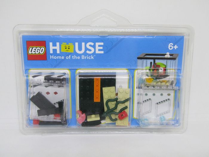 LEGO House Home of The Brick Memory of The Day Billund House Fish Tank Set 3850061 From Lego House Grand Opening Exclusive Limited Edition Rare Hard