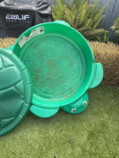 little tikes sandpit