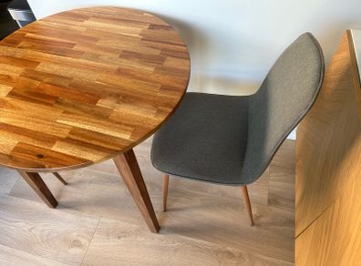 Dining Room Table and Chairs