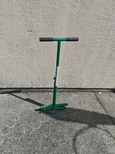 "Bin trasher" compacter for Wheelie bin
