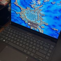 Asus Zenbook 14 Flip Oled Ryzen 9 / 16gb Ram / 1TB SSD