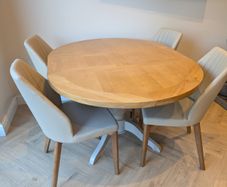Round table (extendable)