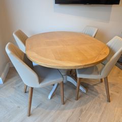 Round table (extendable)
