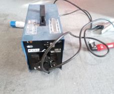 Inverter welder electric arc