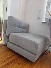 Fold out futon/seat bed