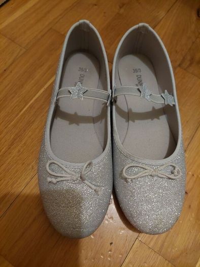 Girl's ballerinas