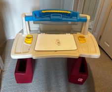 Step 2 Art Activity Desk