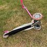3 wheel scooter with LED lights on wheels Image 3