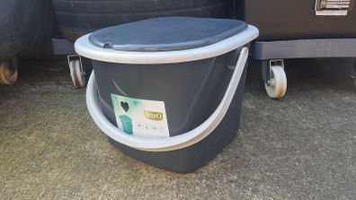 Compact toilet 22L