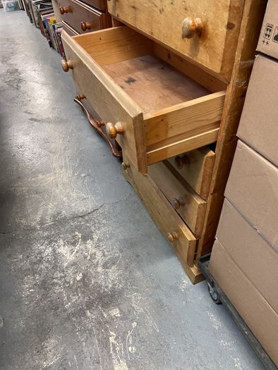 Commode Wooden