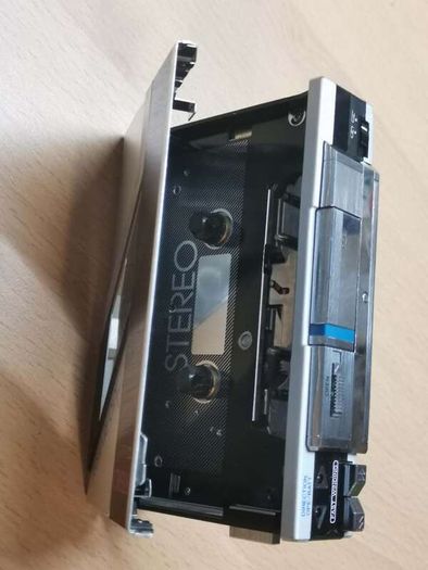 Sanyo MGP44 Walkman Cassette Player