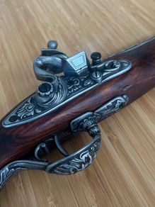 Collectable non-firing 18th century English flintlock pistol