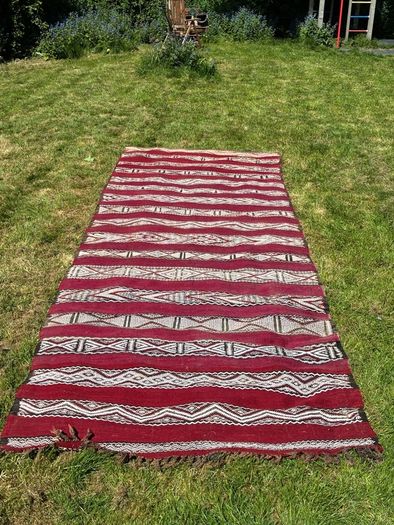Moroccan Kilim Rug / Wide runner