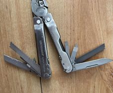 leatherman Supertool 300 camping fishing edc multitool