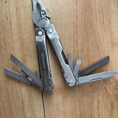 leatherman Supertool 300 camping fishing edc multitool