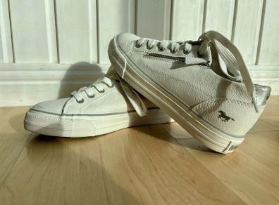 New mustang trainers size 4 eu 37