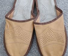 New. men's leather slippers