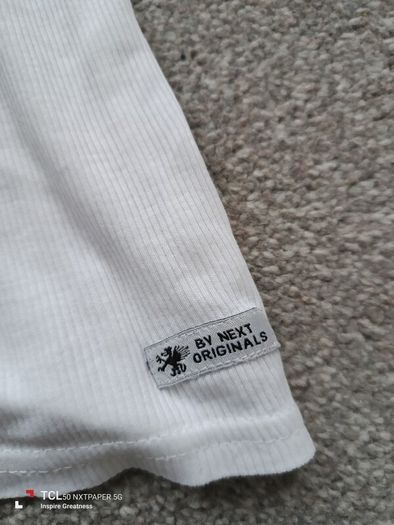 2x NEXT boy's t-shirts/vest. Age 6/7