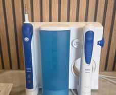 OralB Braun OxyJet Dental Centre Electric Toothbrush & Water Flosser