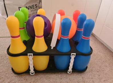 Smyths Bowling set