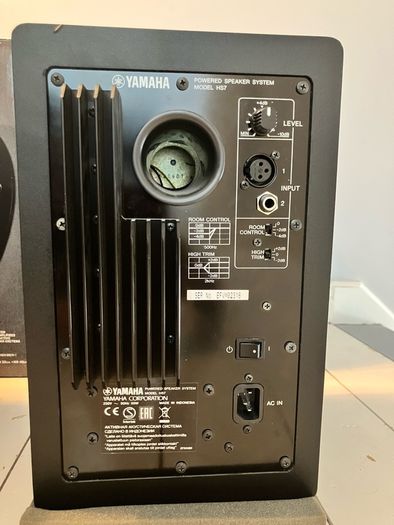 Yamaha HS7 Studio Monitors