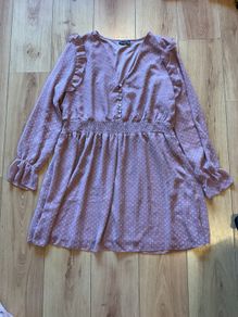 Gorgeous Boohoo Dress with lining Size 20