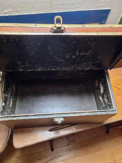 Vintage Shoe Shine box