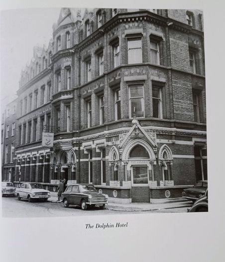 Le Coq Hardi the story of John Howard and his Restaurant hardback with dustcover in good condition with some signs of wear on the dustcover FREE STANDARD POSTAGE INCLUDED
