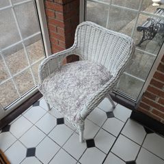 wicker chair patio , sunroom, dressing room