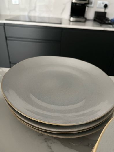 Dinnerware Set Butlers Collection
