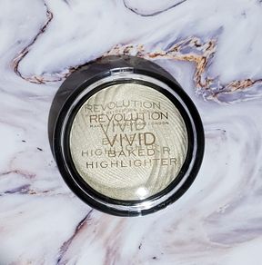 Revolution Vivid Baked Highlighter - Golden Lights - New