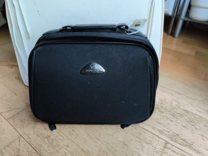 Cosmetics / jewellery storage (travel) bag