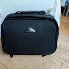 Cosmetics / jewellery storage (travel) bag