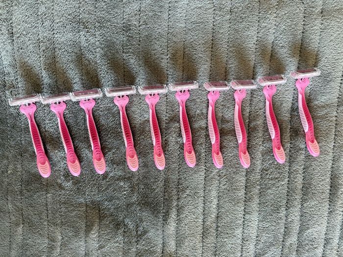 Brand new Gillette Venus disposable razors (10 in total)