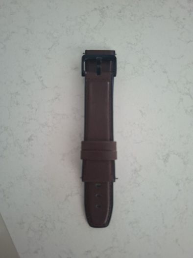 Huawei GT2 Pro Smartwatch in very good condition - Works perfectly and comes with its original wireless charger with a USB A connection.  46mm Diameter face which is very comfortable and looks good. Battery life excellent, Extra strap in brown
