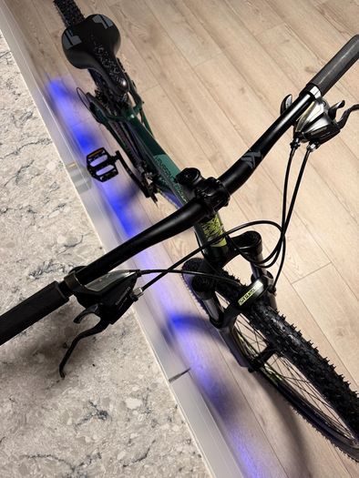 Carrera Vengeance Bike