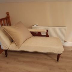 chaise lounge