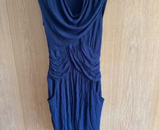 Hoss Intropia knee length navy drape jersey dress with pockets size S (10)