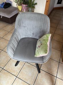 Swivel chair