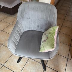 Swivel chair