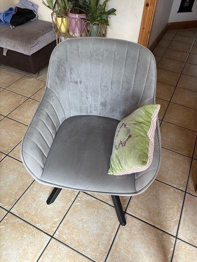 Swivel chair